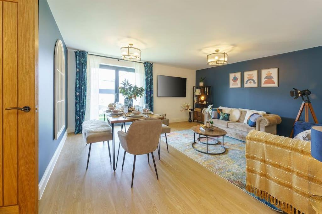 Darlington - 2 Bedroom Luxury Apartment By Mint Stays 브리스틀 외부 사진