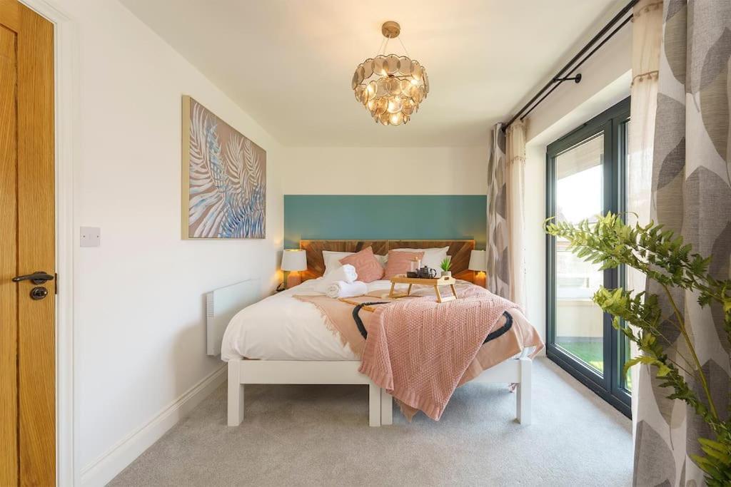 Darlington - 2 Bedroom Luxury Apartment By Mint Stays 브리스틀 외부 사진