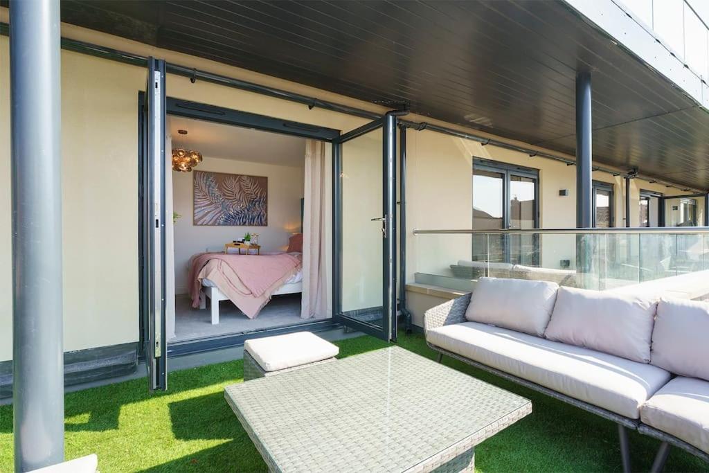 Darlington - 2 Bedroom Luxury Apartment By Mint Stays 브리스틀 외부 사진